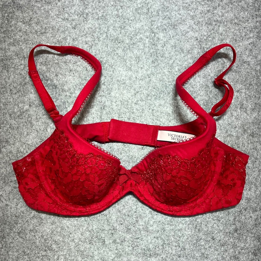 Victoria's Secret Body By Victoria Red Lace Lined Demi Bra 32B